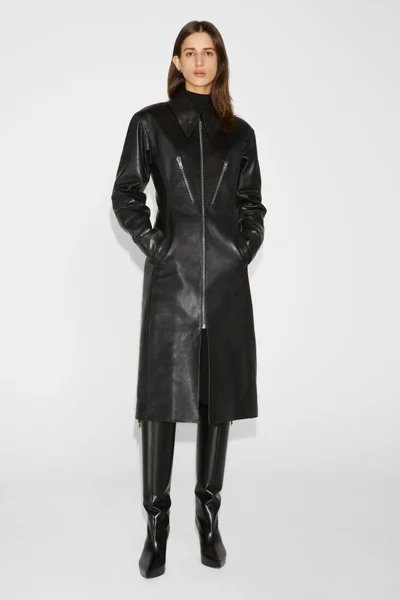 Look 16